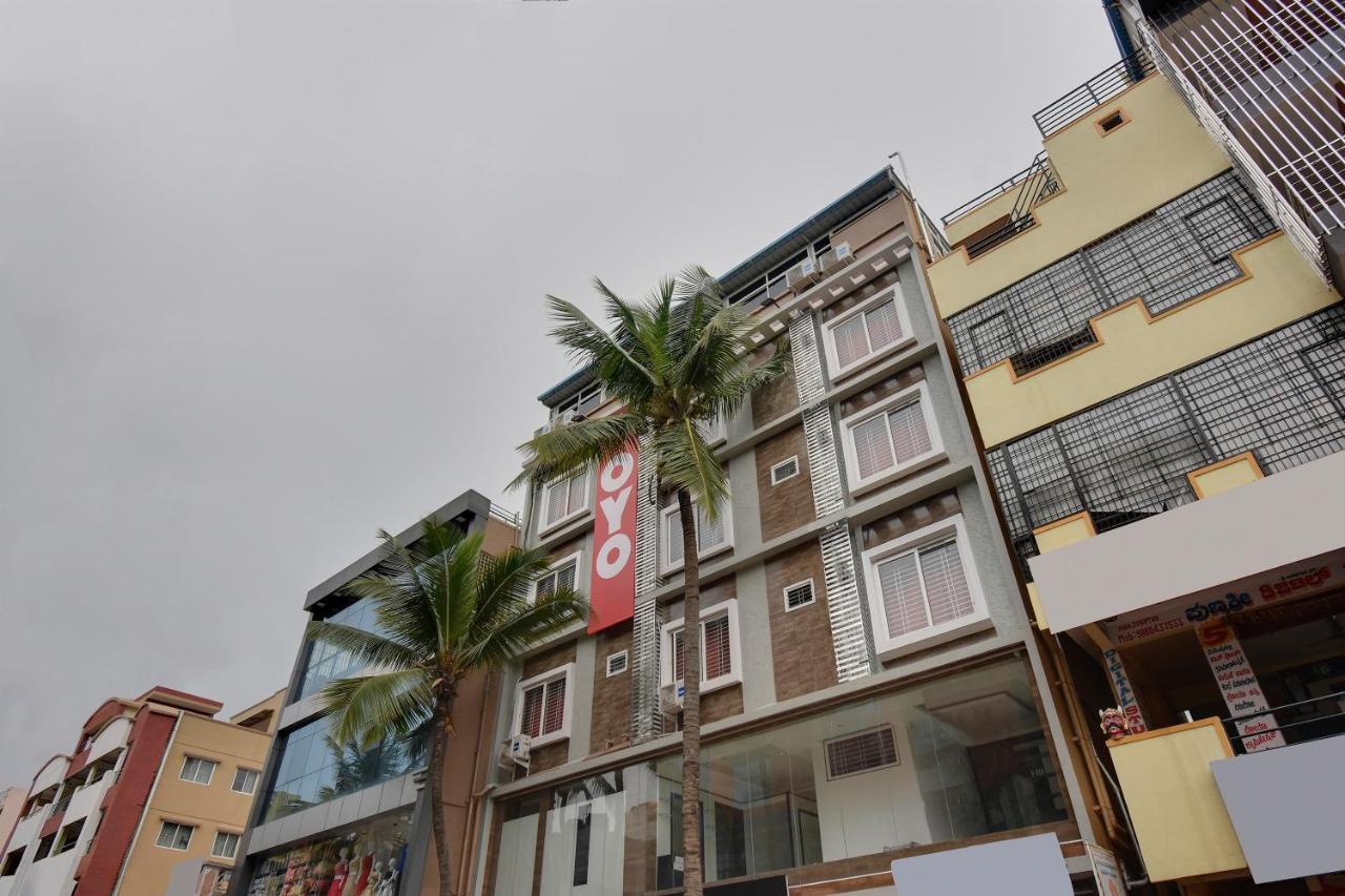 Hotel O Sri Sai Guru Comforts Yelahanka Kültér fotó