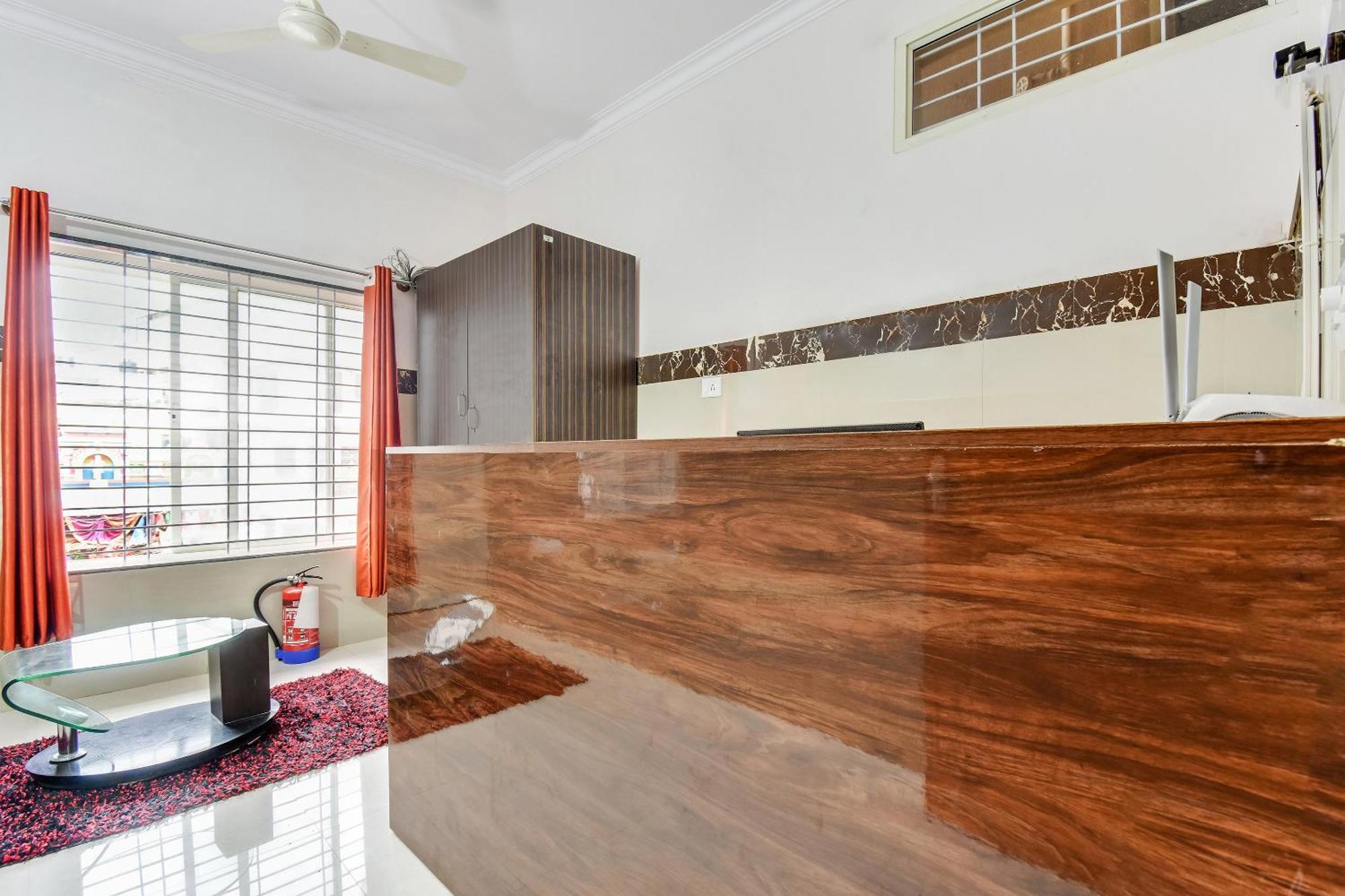 Hotel O Sri Sai Guru Comforts Yelahanka Kültér fotó