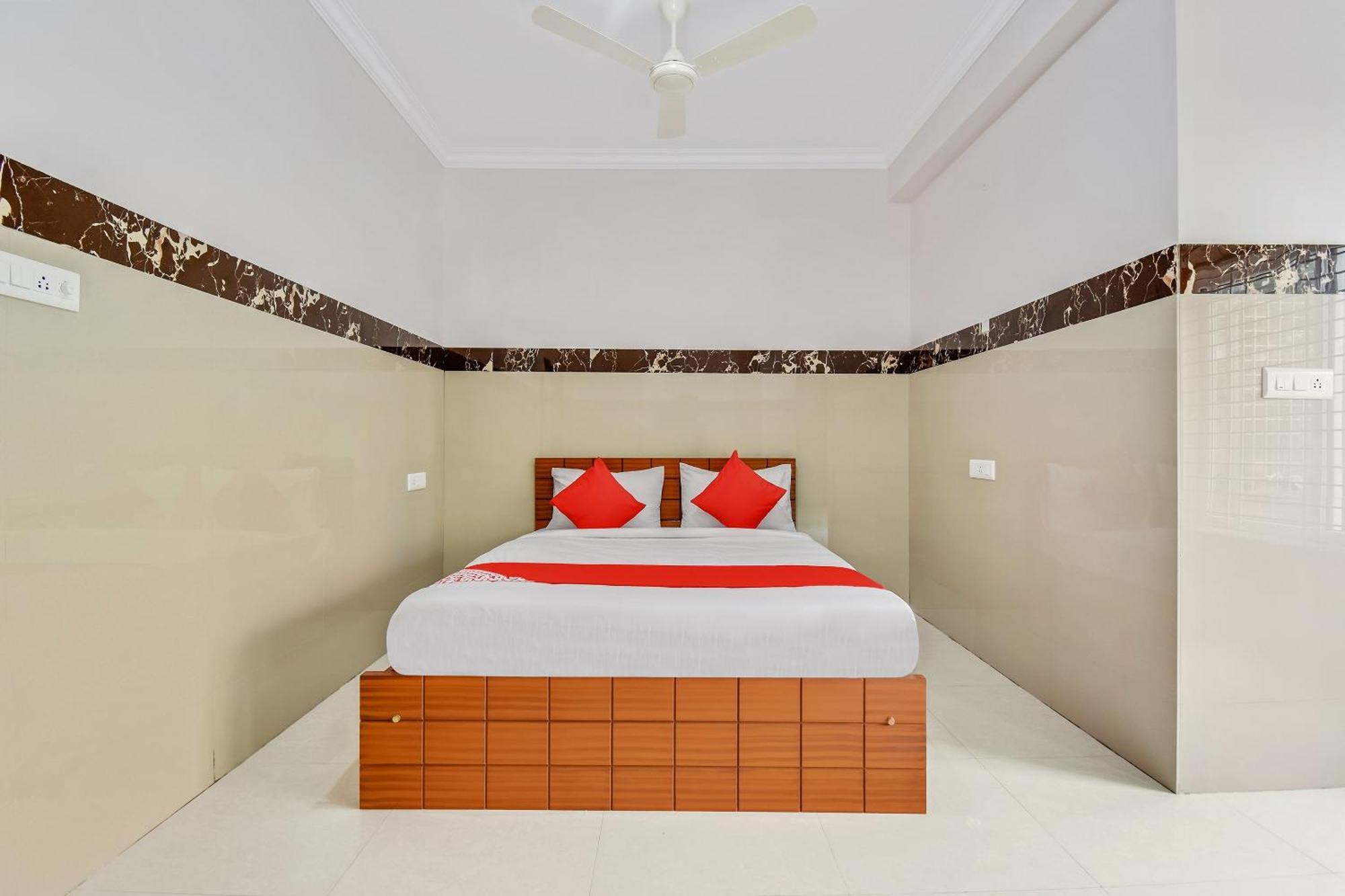 Hotel O Sri Sai Guru Comforts Yelahanka Kültér fotó