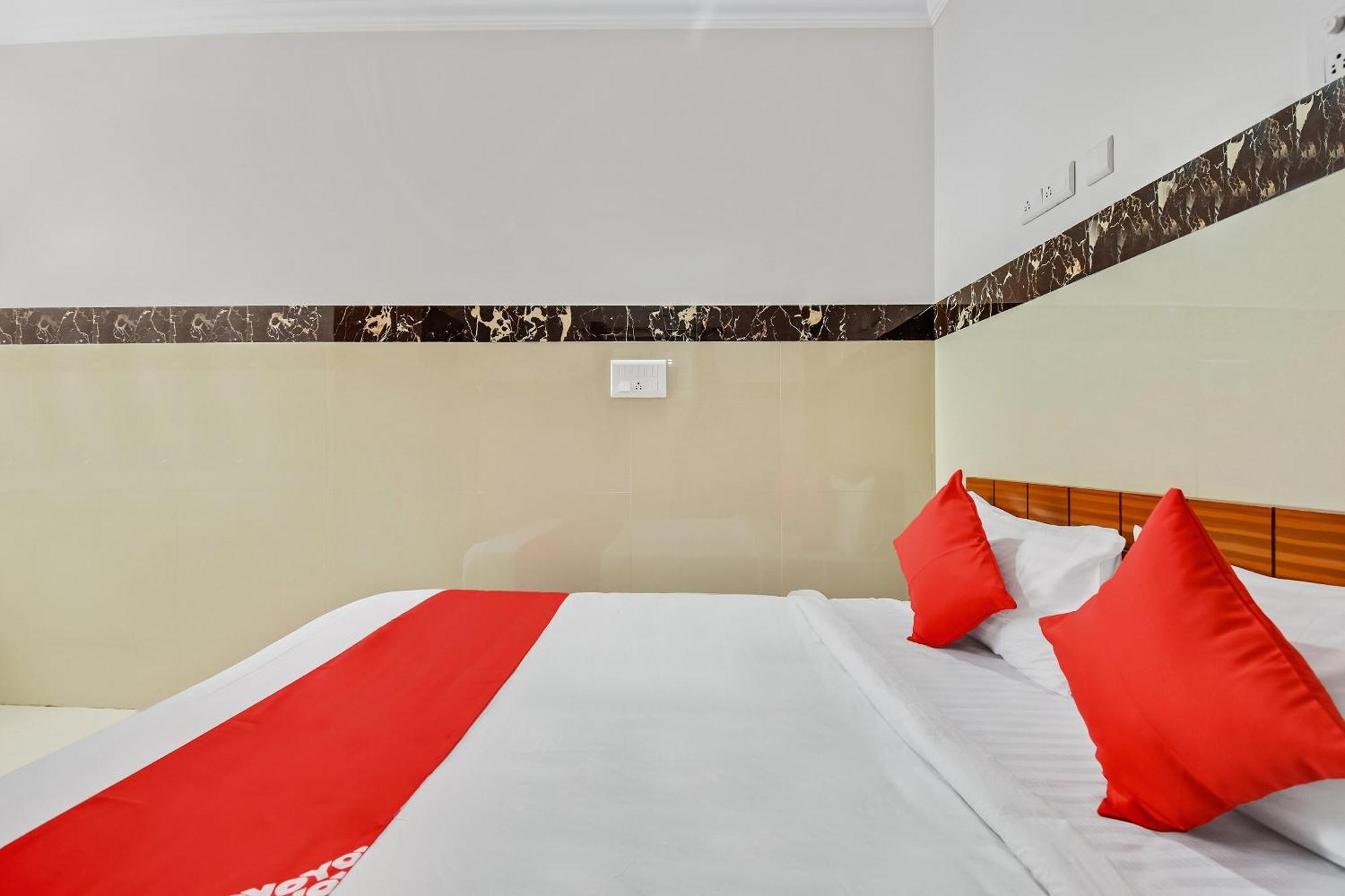 Hotel O Sri Sai Guru Comforts Yelahanka Kültér fotó